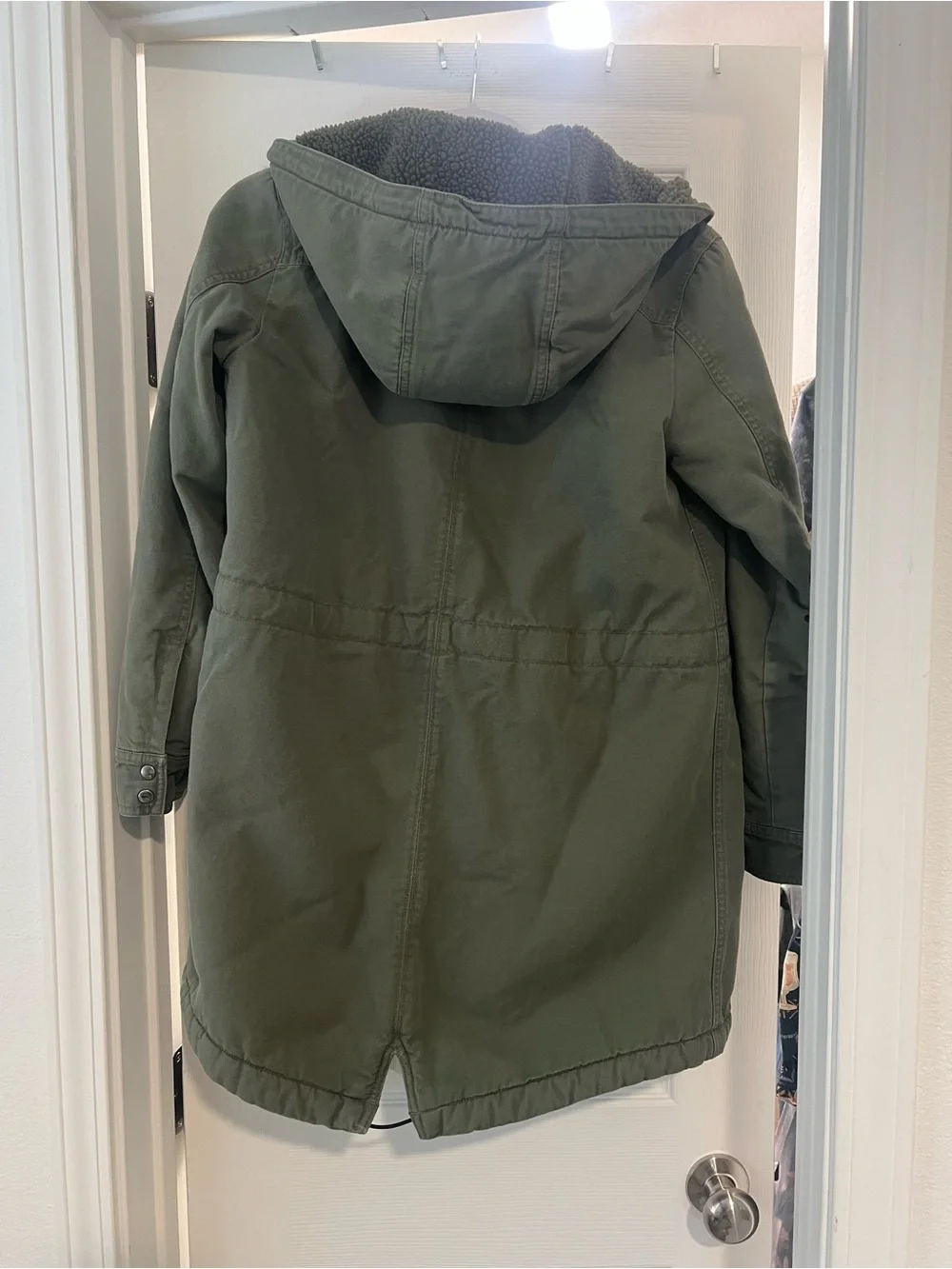 Patagonia Olive Hooded Sherpa Parka - Picture 3 of 3